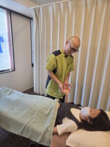 痛みを取ったその先にも、必要になることがあるか？確認しています。